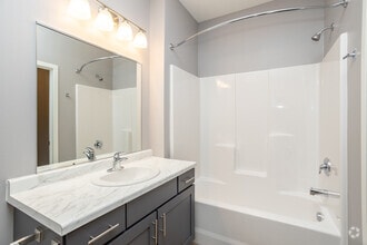 2BR, 2BA - 935SF - Primary Bathroom - Jefferson Heights Apartments, LLC