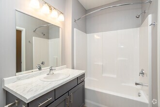 2BR, 2BA - 935SF - Primary Bathroom - Jefferson Heights Apartments, LLC