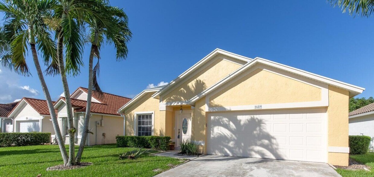 Foto principal - 2689 Fairway Cove Ct