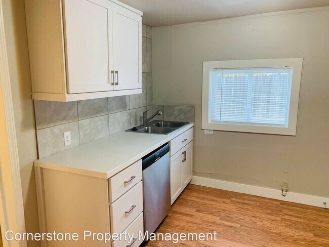 Building Photo - Studio, 1 bath House - 1212 1st St N
