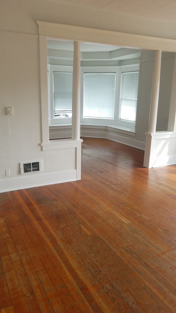 Building Photo - Barker Duplex