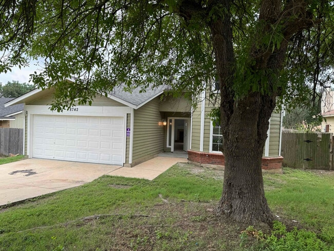 Building Photo - 8742 Ridge Moon Dr