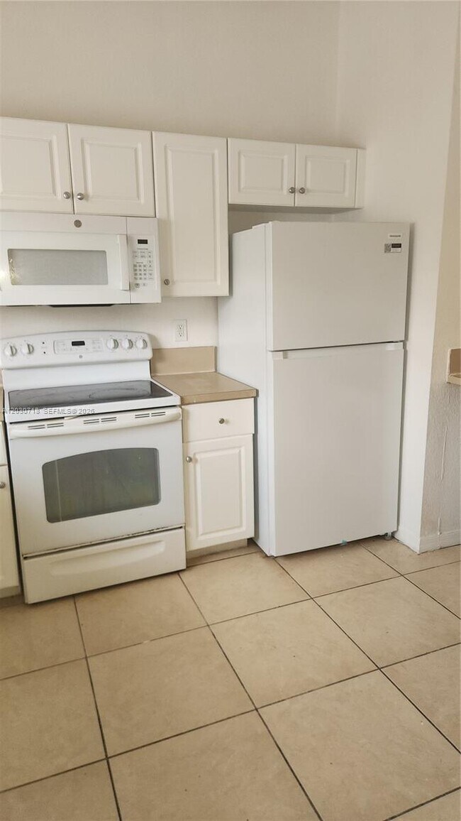 Foto del edificio - 3826 SW 48th Ave