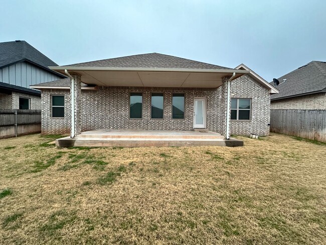 Foto del edificio - 3 Bed 2 Bath NW Edmond