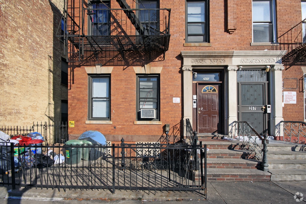 Building Photo - 265 62nd St
