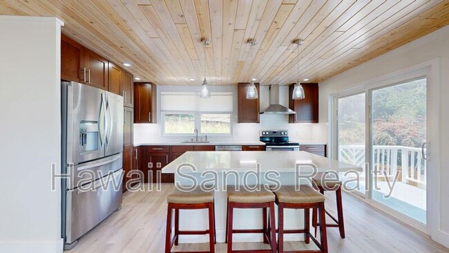 Building Photo - 4566 Sierra Dr