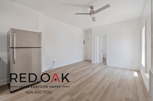 Building Photo - 744 Beacon Ave