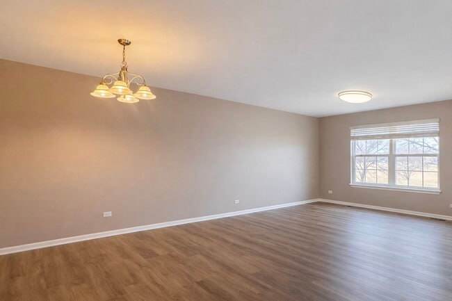 Building Photo - 14527 Patriot Square Dr E