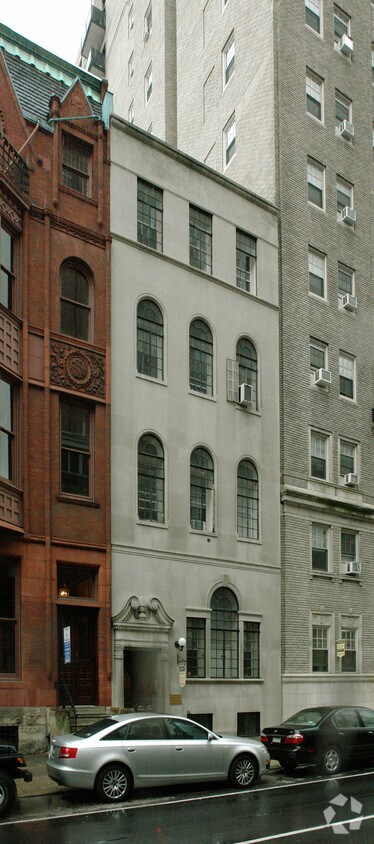 Building Photo - 1830 Spruce St