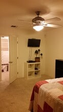 Building Photo - 4454 Stanbridge Ave