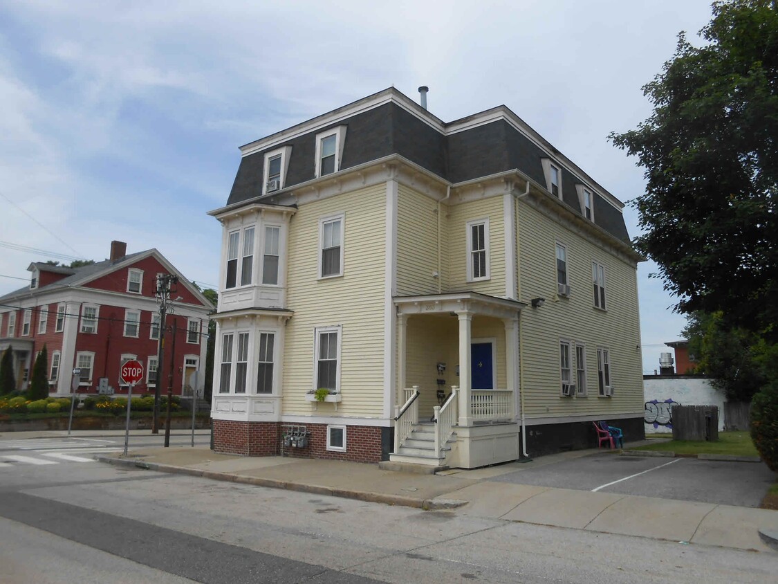 Primary Photo - Friendship Pine Street Apartments