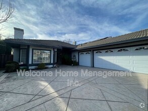 Building Photo - 4310 Canyon Crest Rd W