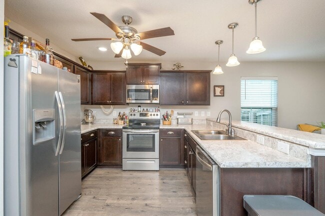 Building Photo - 202 Wainwright Dr