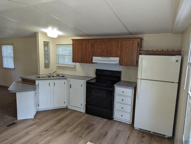Building Photo - 85 Ransdell Ln
