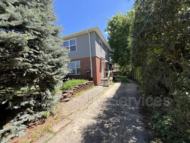 Building Photo - 3705 N Pennsylvania St
