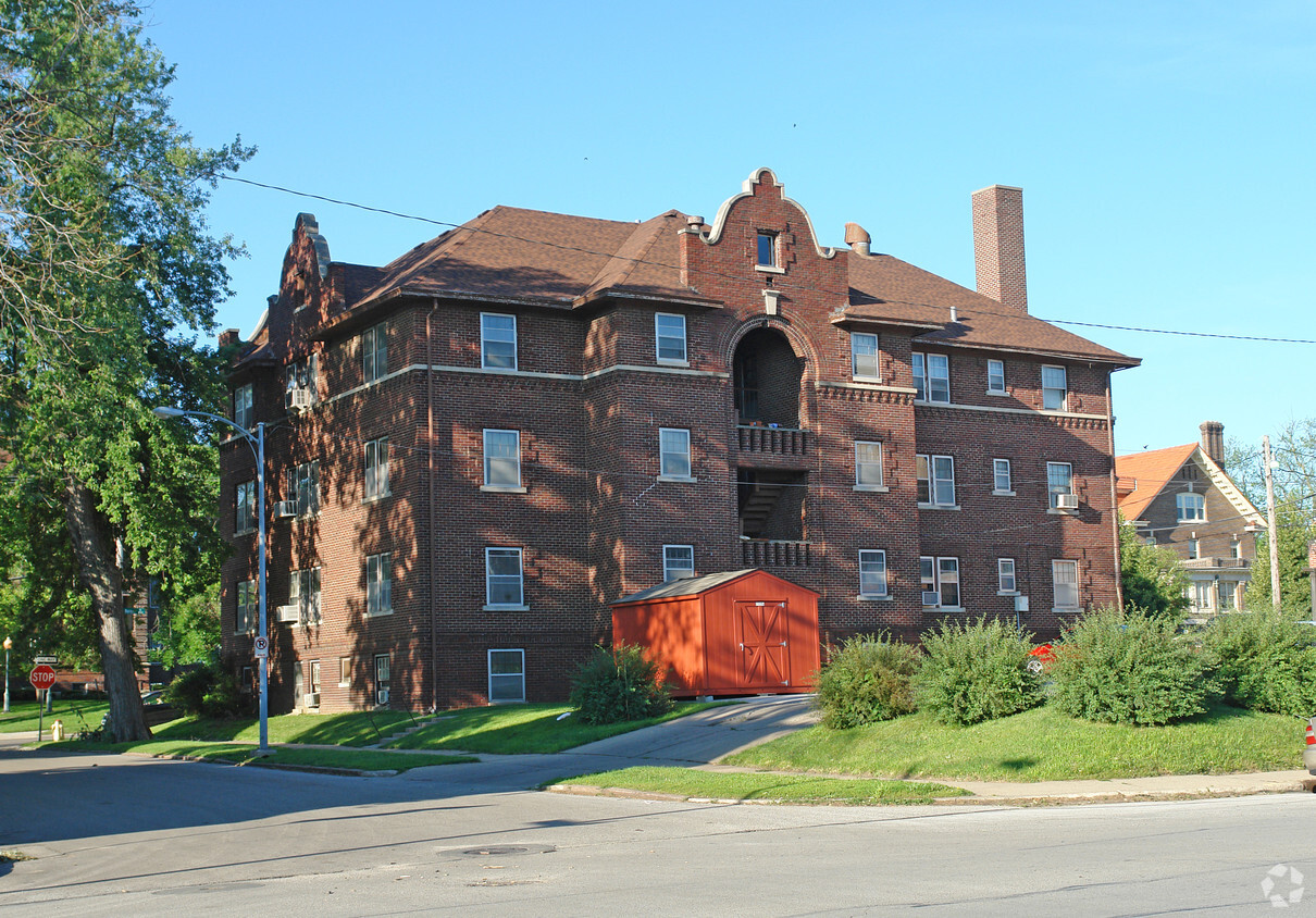 Primary Photo - 3860 Harney St
