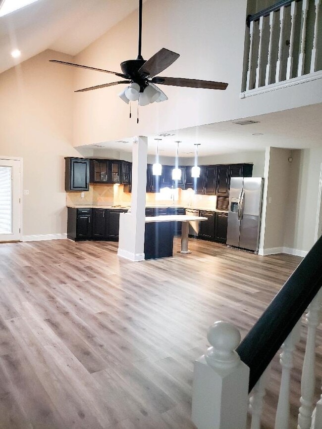 Foto del edificio - 924 Stonebrook Dr