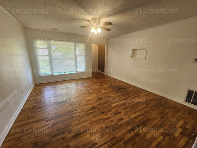 Foto del edificio - $995 - 3 bedroom / 1 bathroom Single Family Home