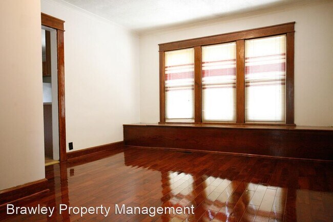 Foto del edificio - 4 br, 2 bath House - 216 N. Lincoln St