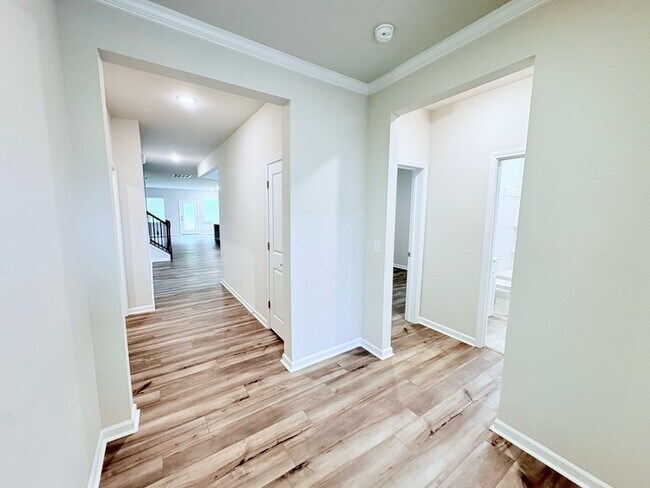 Foto del edificio - 137 Somerset Ln