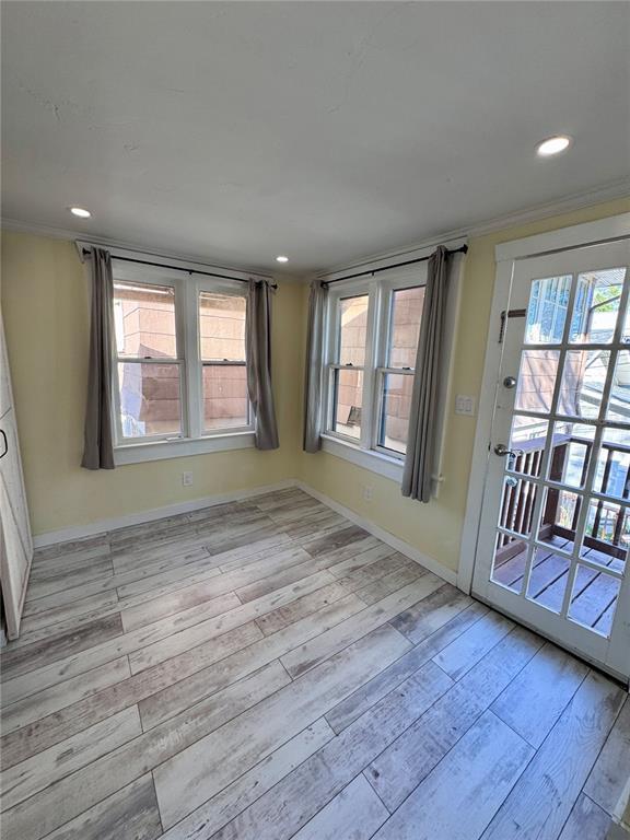 Building Photo - 622 Earle Ave N