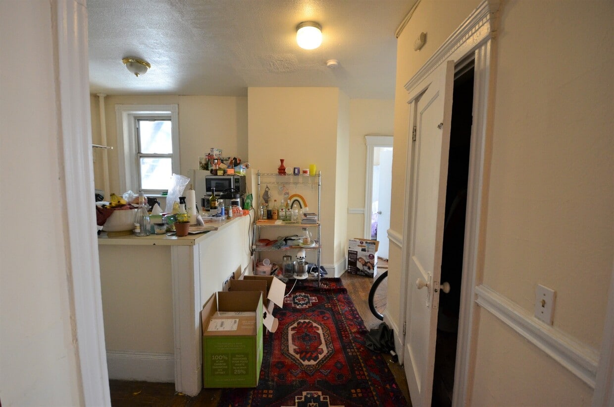 Primary Photo - 108 Peterborough St