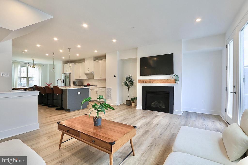 Foto principal - 14913 Swat St
