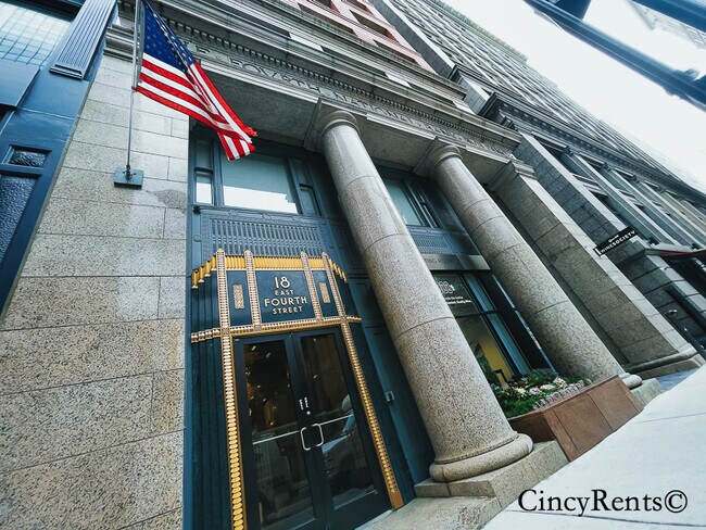 Building Photo - 18 E 4th St