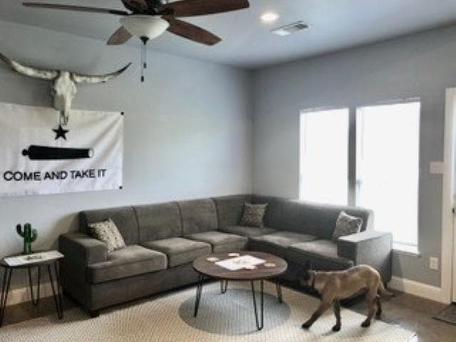 Living room - 4275 Old Thomas Rd