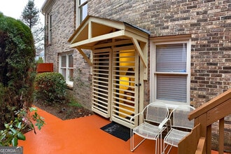 Building Photo - 3550 River Trace Dr