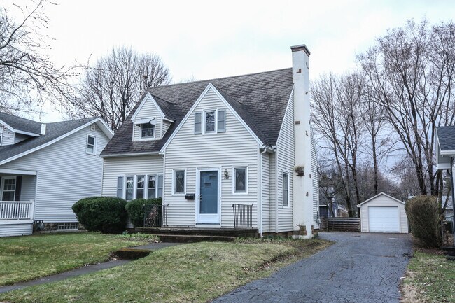 Building Photo - 105 Curtice Rd
