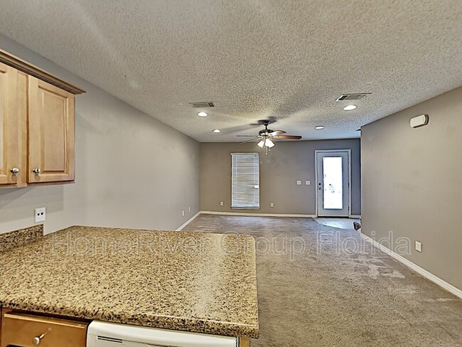 Building Photo - 8435 Chisholm Rd