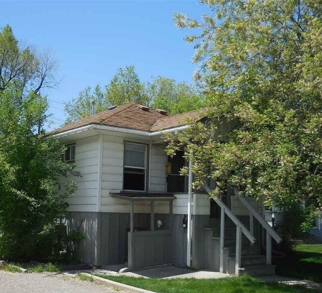 Building Photo - 725 N 10th Ave