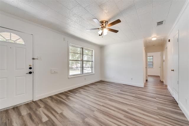 Building Photo - 1412 Woodcrest Dr