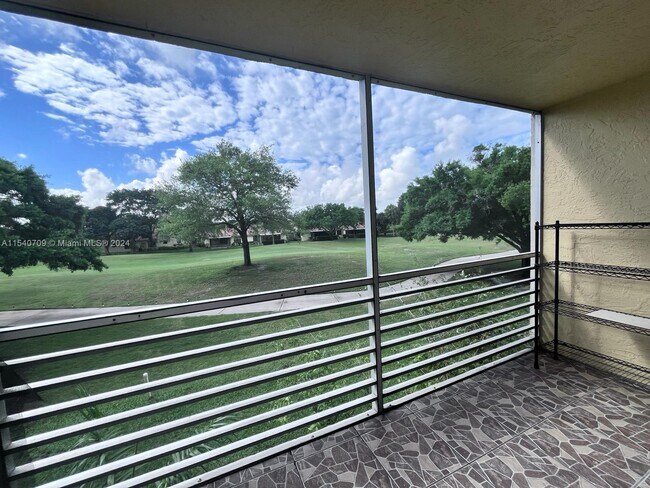 Foto del edificio - 9520 Seagrape Dr