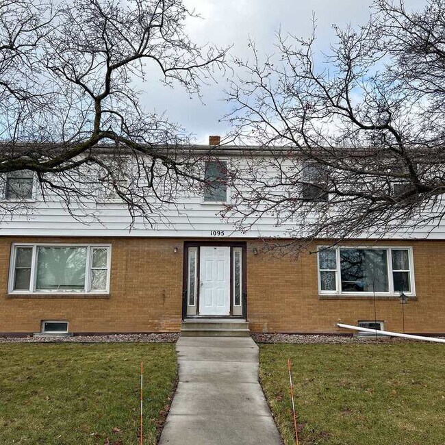 Foto del edificio - 1095 Gillingham Rd