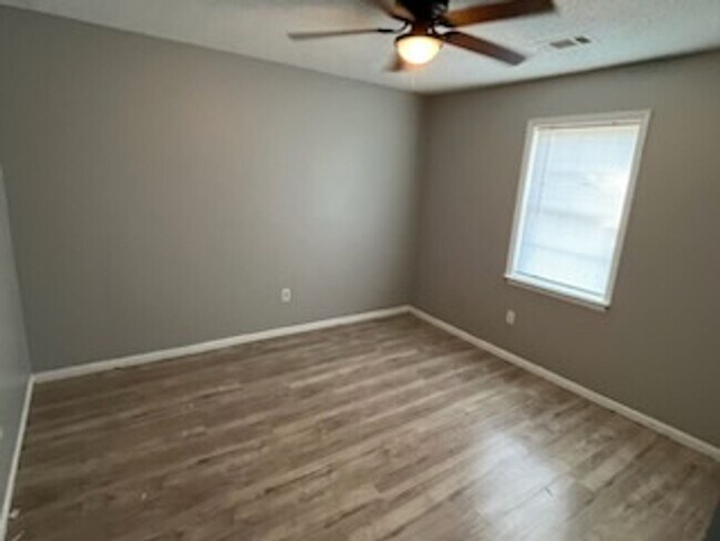 Building Photo - Available Now!!!!  stove and refrigerator will be provided upon signing at least 13 months lease.