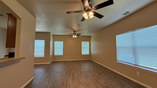 Foto del edificio - 5127 Prosperity Cir