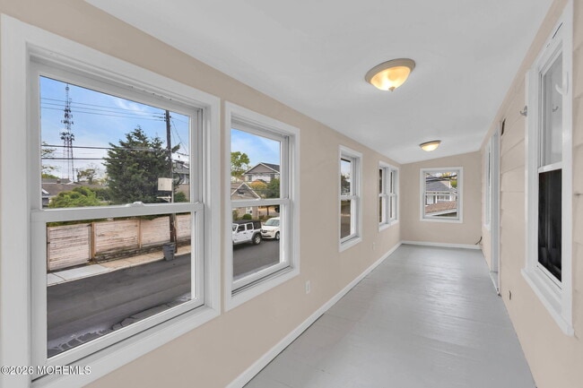 Building Photo - 1802 Pine Terrace