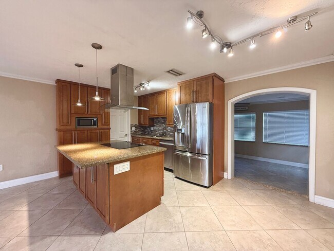Building Photo - Sarasota Springs Gem - 3 Bedroom Plus Den ...