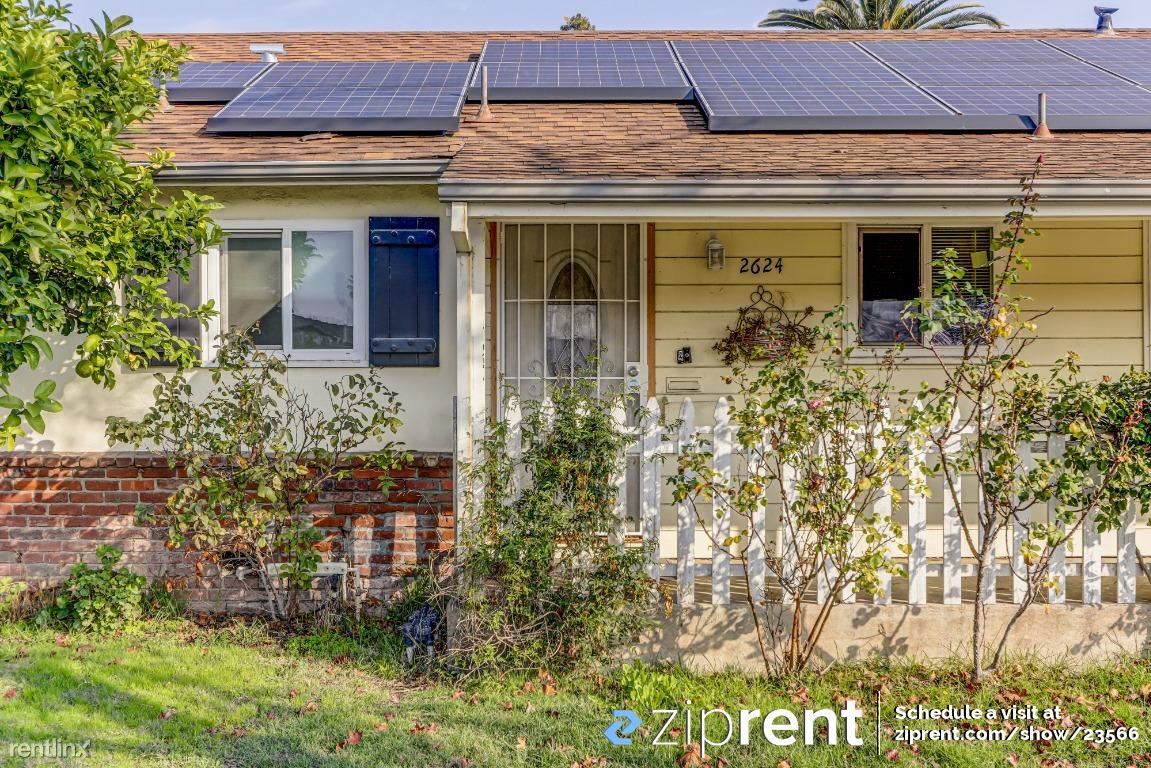 Primary Photo - 4 br, 2 bath House - 2624 North Center Str...