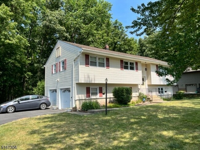 Building Photo - 36 Cortright Rd