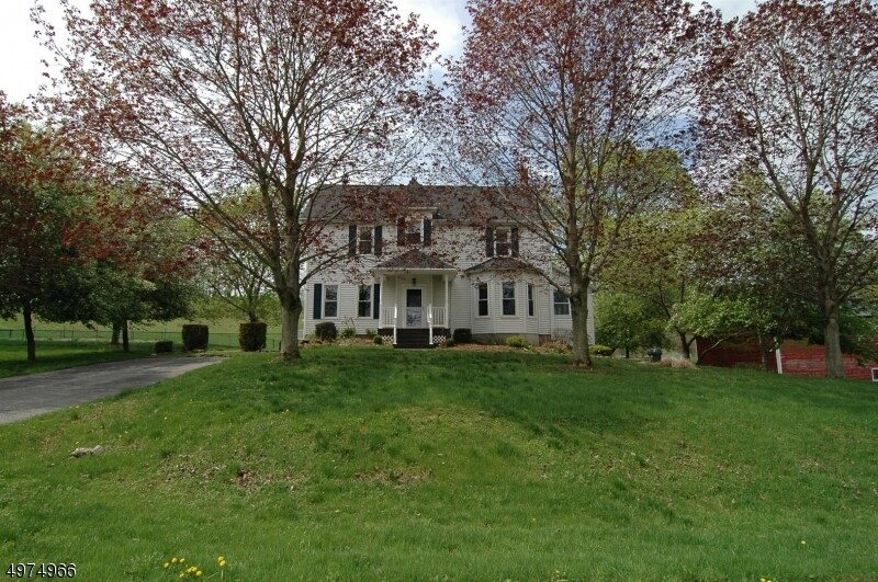 Primary Photo - 146 Old Prospect School Rd