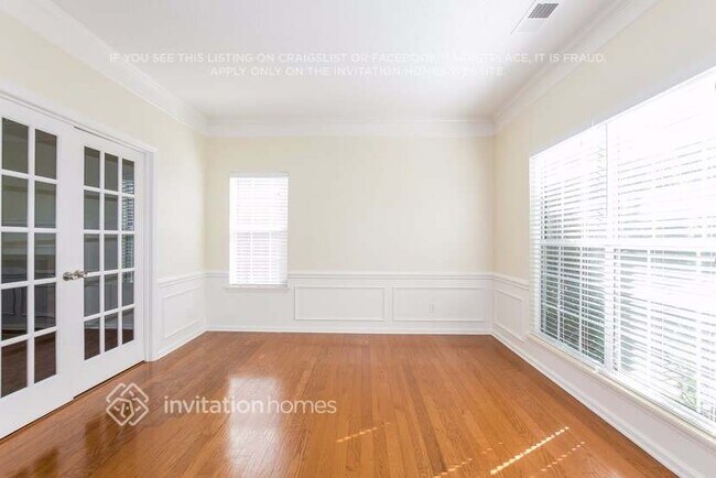 Foto del edificio - 4817 Brownes Ferry Rd