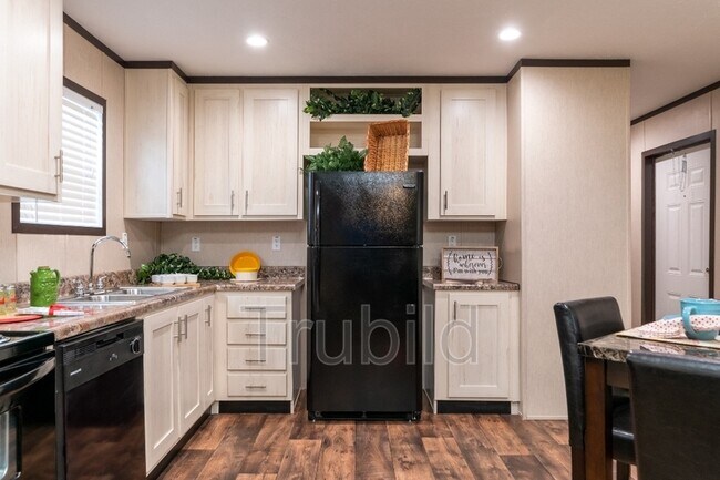 Foto del edificio - 11541 Cedar Lake Dr