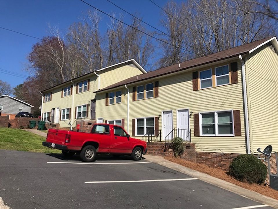 Primary Photo - 312 E J St