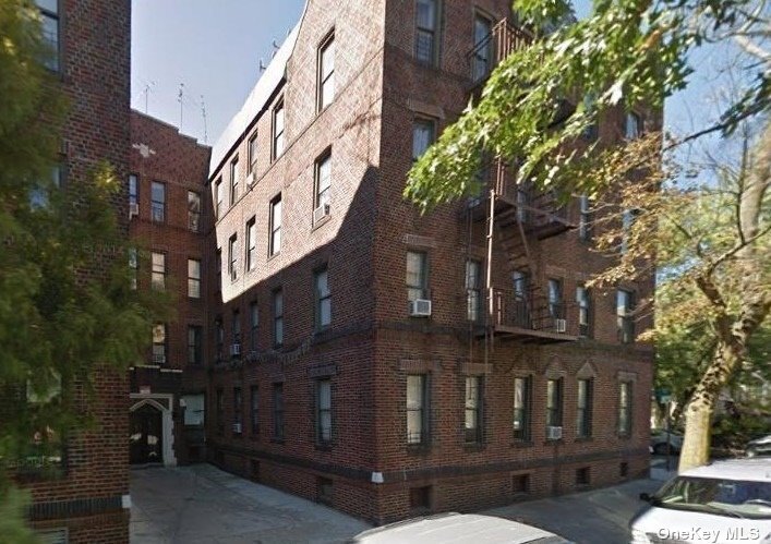 Primary Photo - 86-04-86-96 96th St