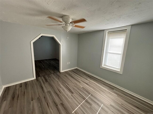 Building Photo - 462 Warren Cir