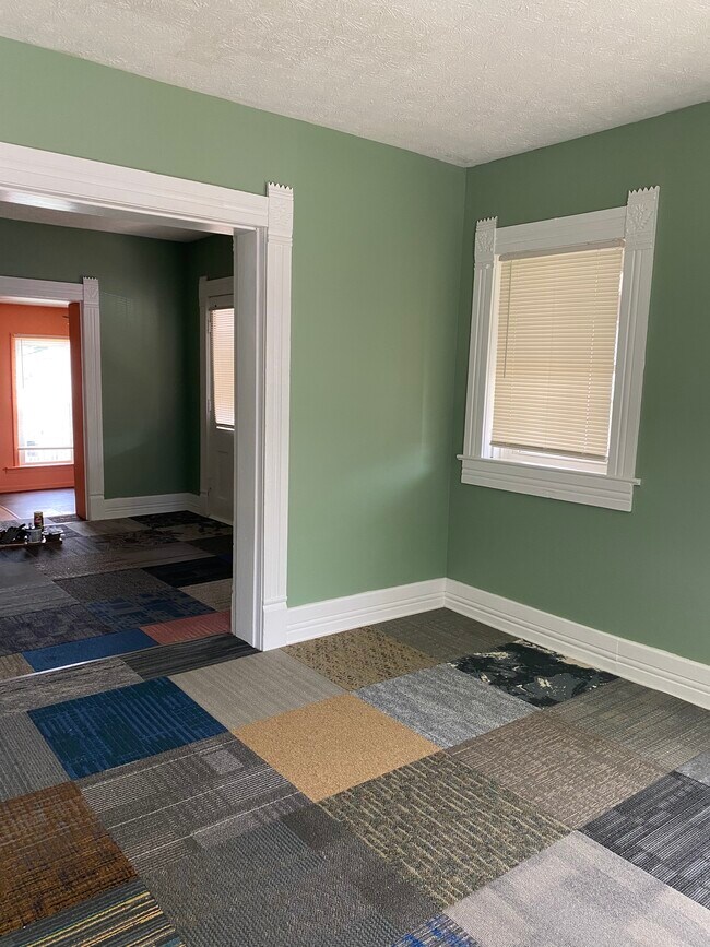 Sala de estar principal - 205 Cypress St