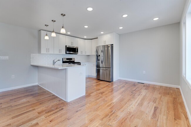 Building Photo - 1521 41st St